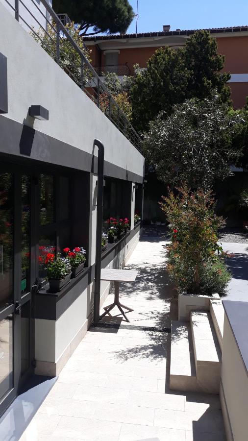 Hotel Villa Miki Bordighera Eksteriør bilde