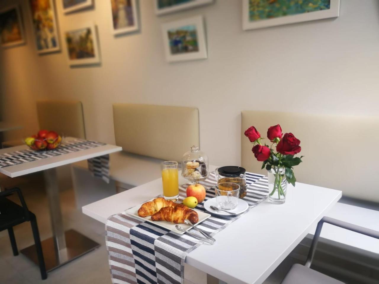 Hotel Villa Miki Bordighera Eksteriør bilde